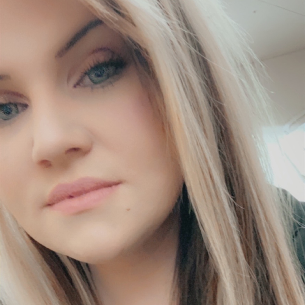 Meet your Posher, Christina